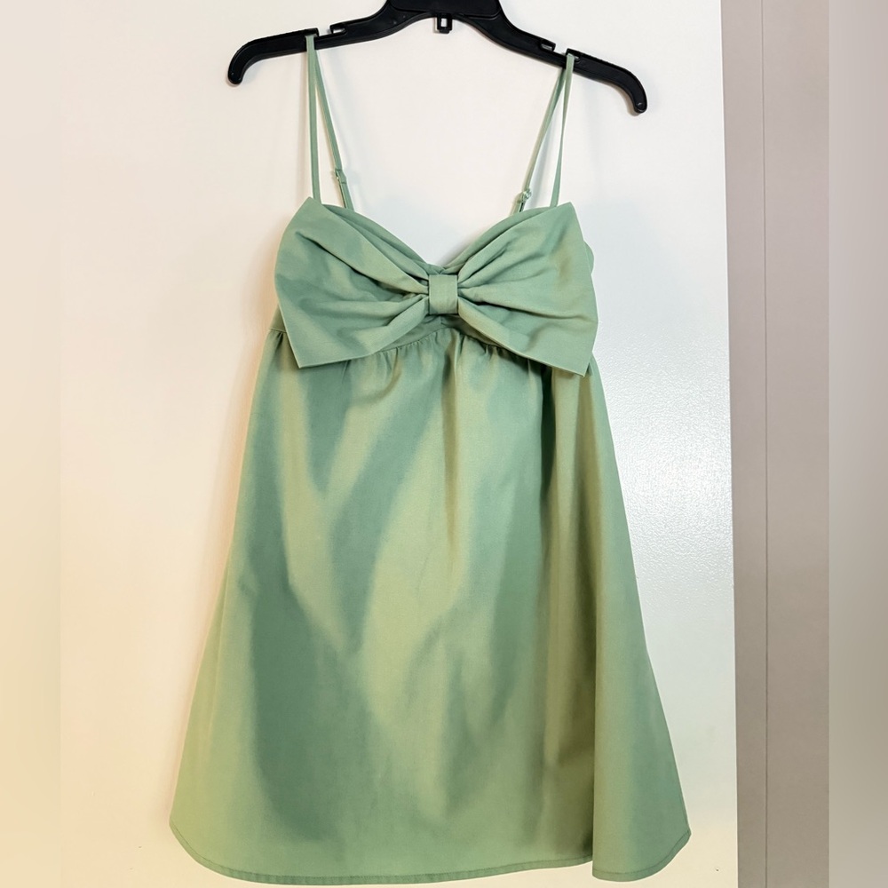 Elegant Mint Green Bow Dress